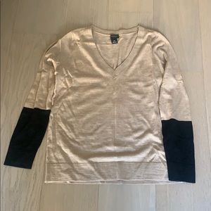 Club Monaco *New* without tag sweater